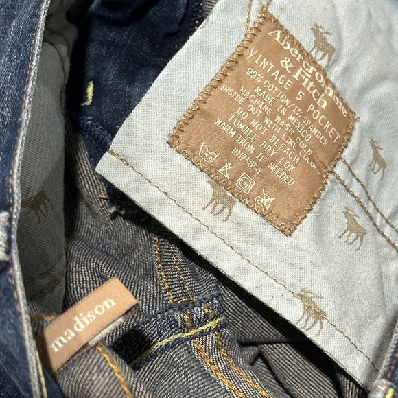Vintage Y2K Low Rise Abercrombie & Fitch Jeans. - Picture 5 of 10